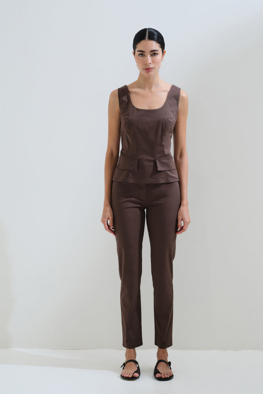 Μπλούζα μονόχρωμη αμάνικη