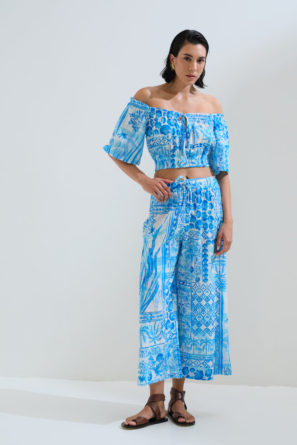 Cropped pants shell print