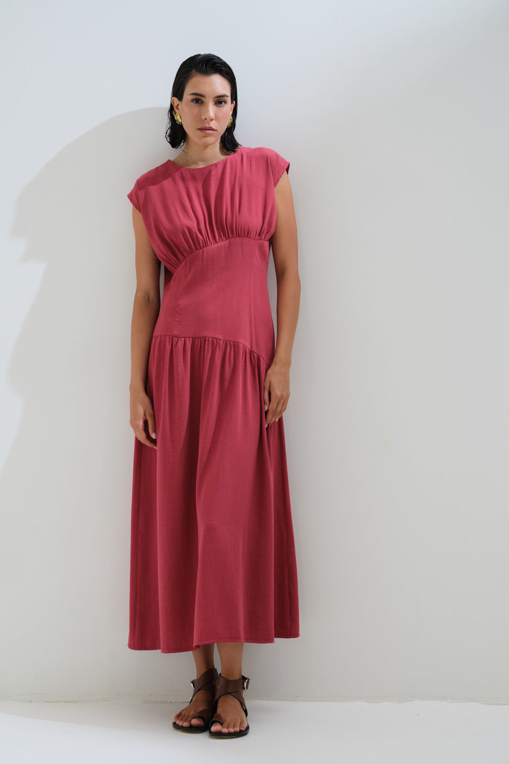 Dress monochrome pleated