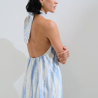 Φόρεμα έξω πλάτη