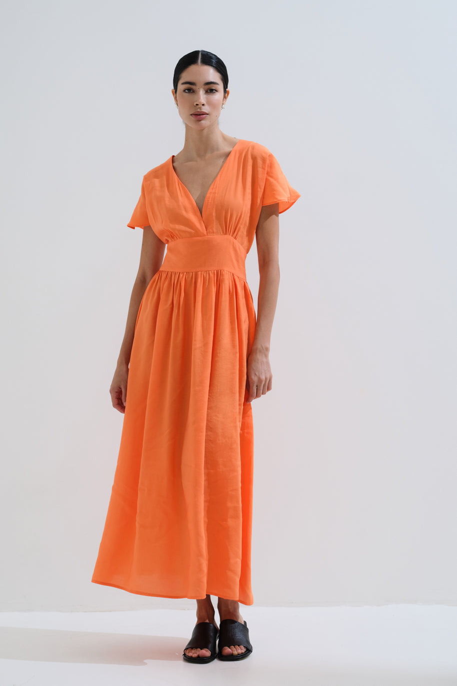 Midi dress with short sleeve