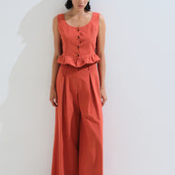 Pleat- detailed trousers