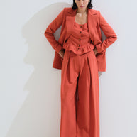 Pleat- detailed trousers