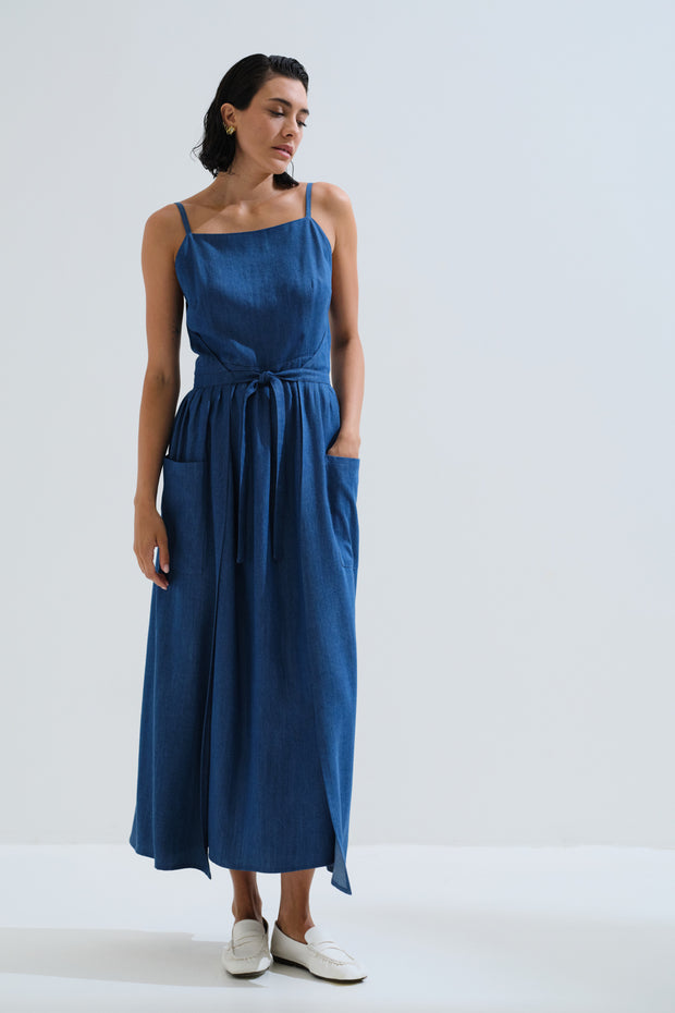 Φόρεμα με πιέτες που δένει