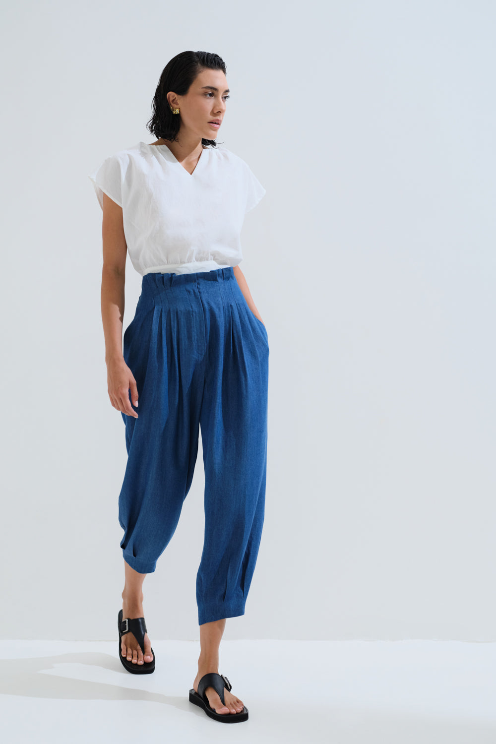 Μπλούζα με άνοιγμα πίσω