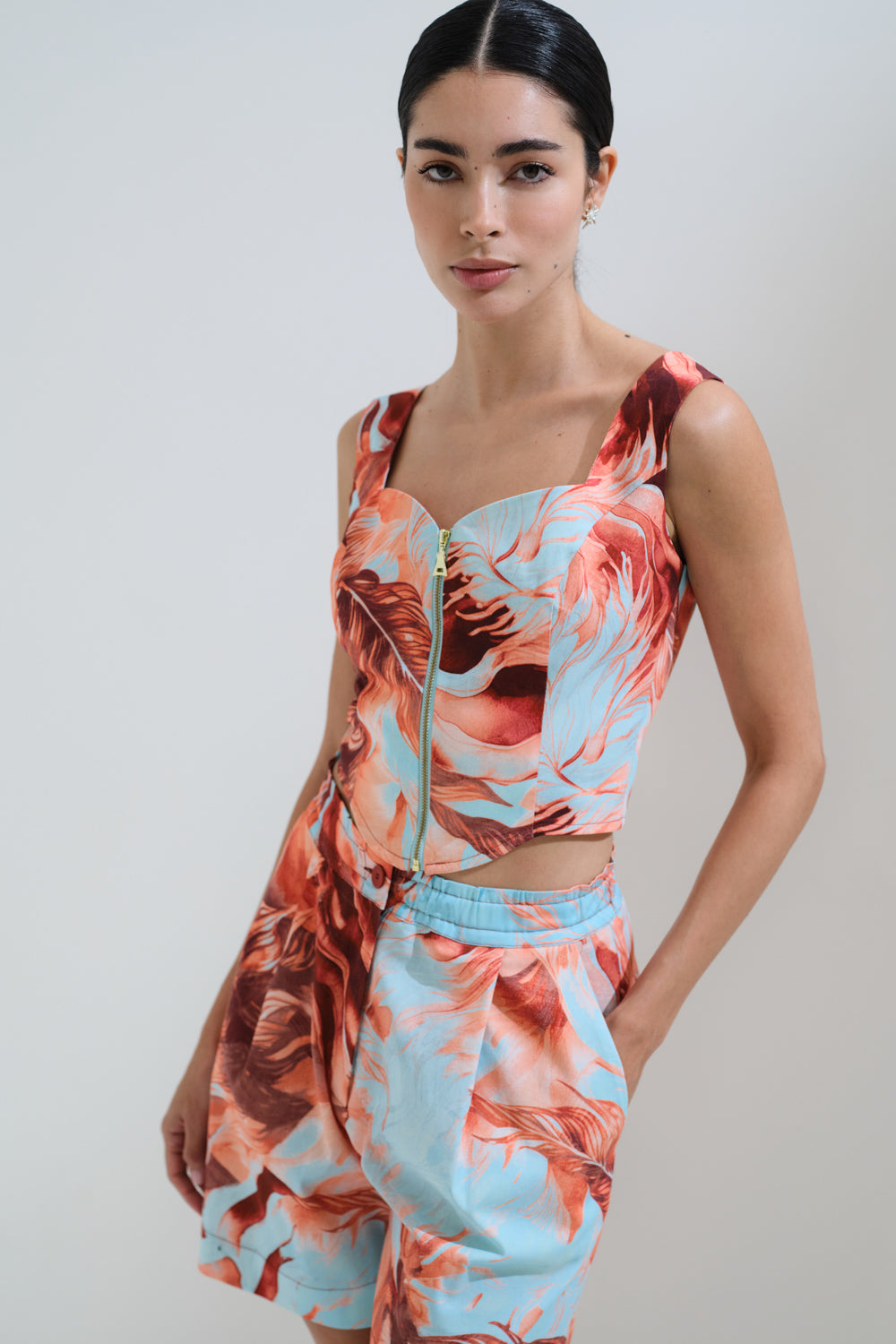 Printed top with zipper 