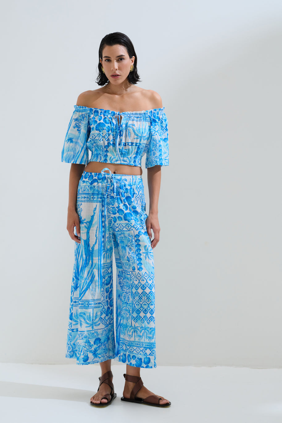 Cropped pants shell print