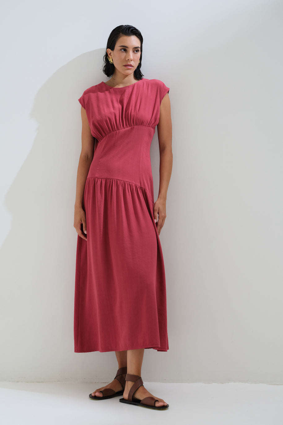 Dress monochrome pleated
