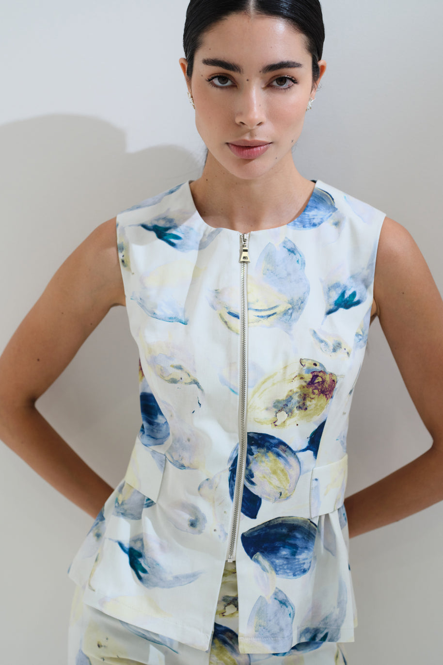 Μπλούζα με βολάν και φερμουάρ