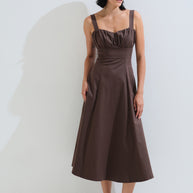 Φόρεμα μονόχρωμο άλφα γραμμή