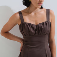 Φόρεμα μονόχρωμο άλφα γραμμή