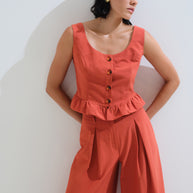 Pleat- detailed trousers