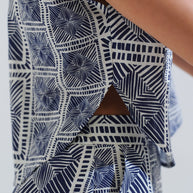 linen long shorts blue-white