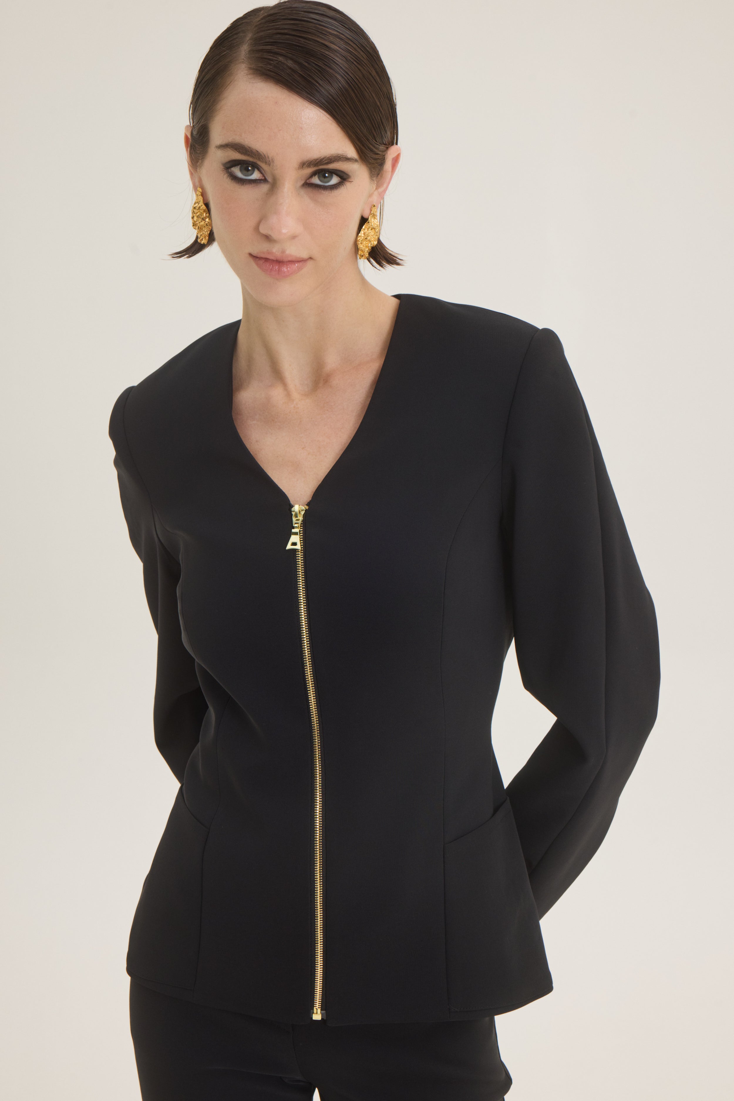 Jacket with zipper