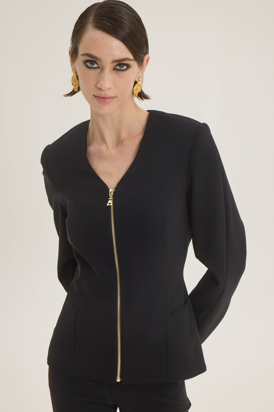 Jacket with zipper