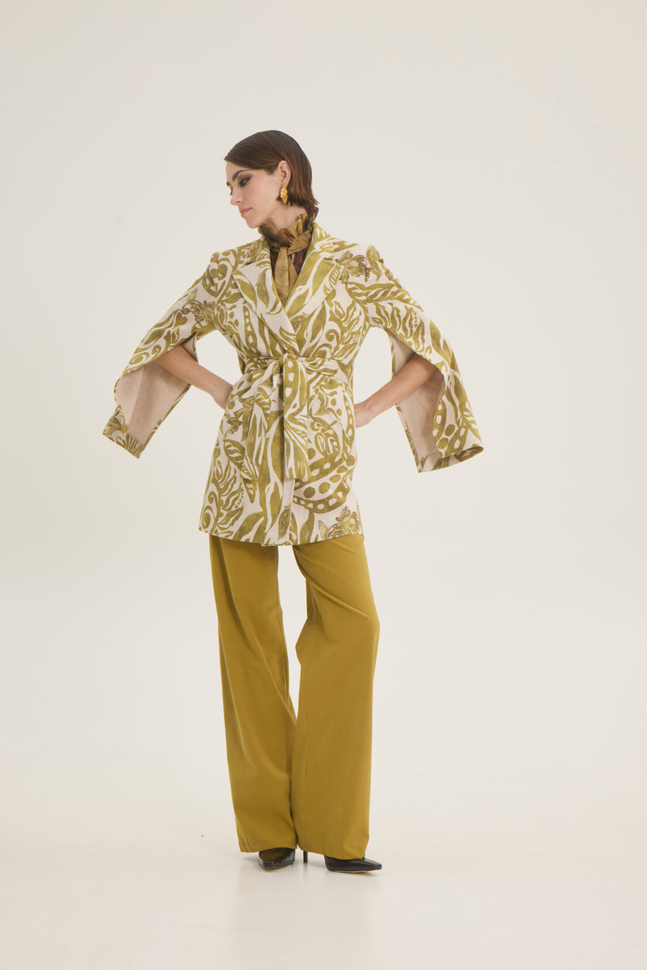 Slit sleeves long jacket