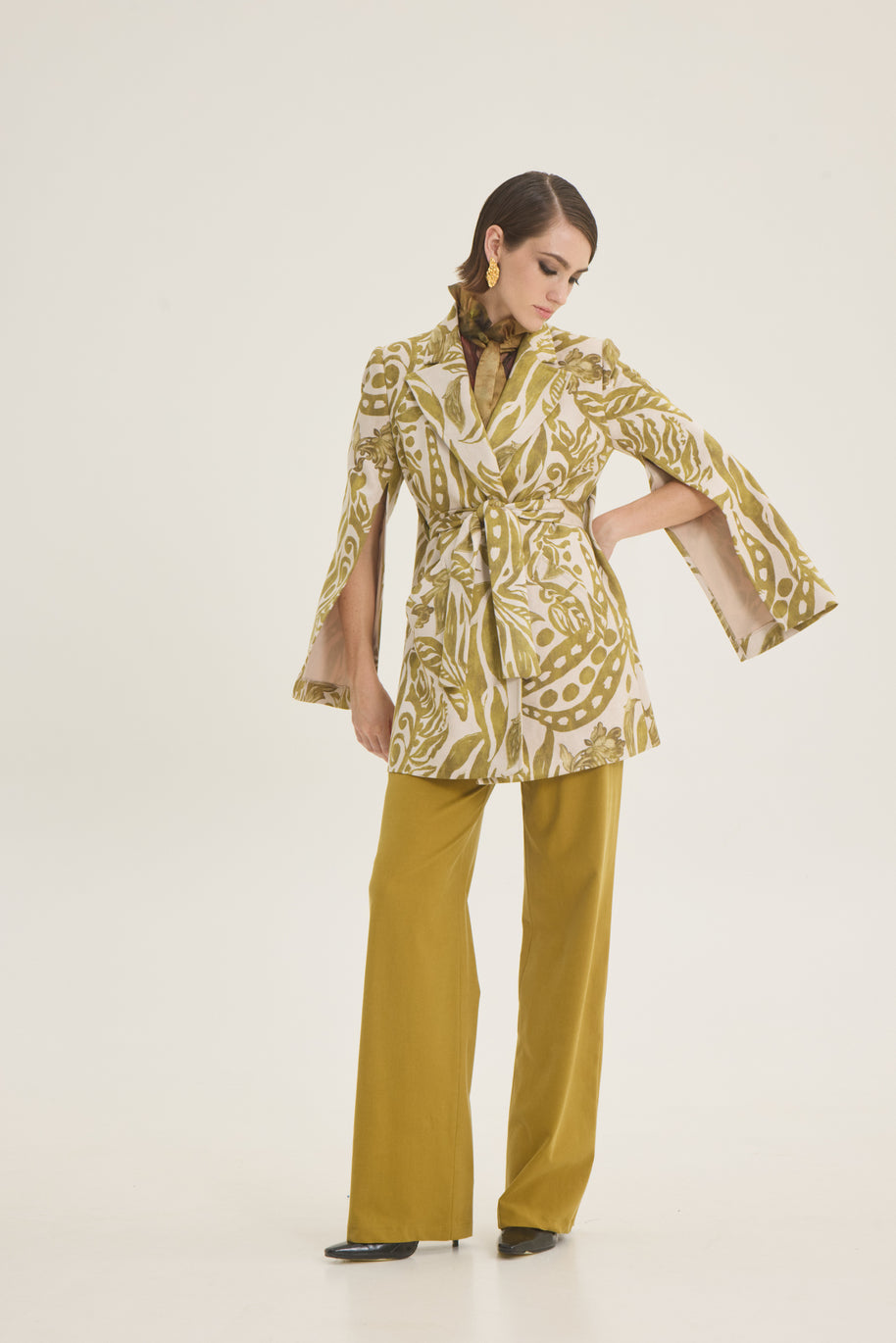 Slit sleeves long jacket