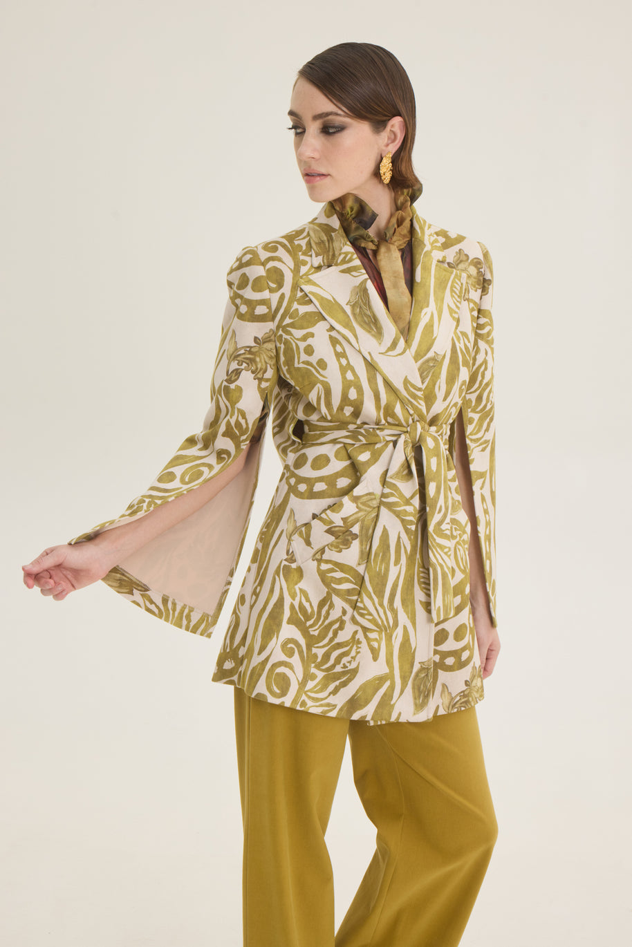 Slit sleeves long jacket