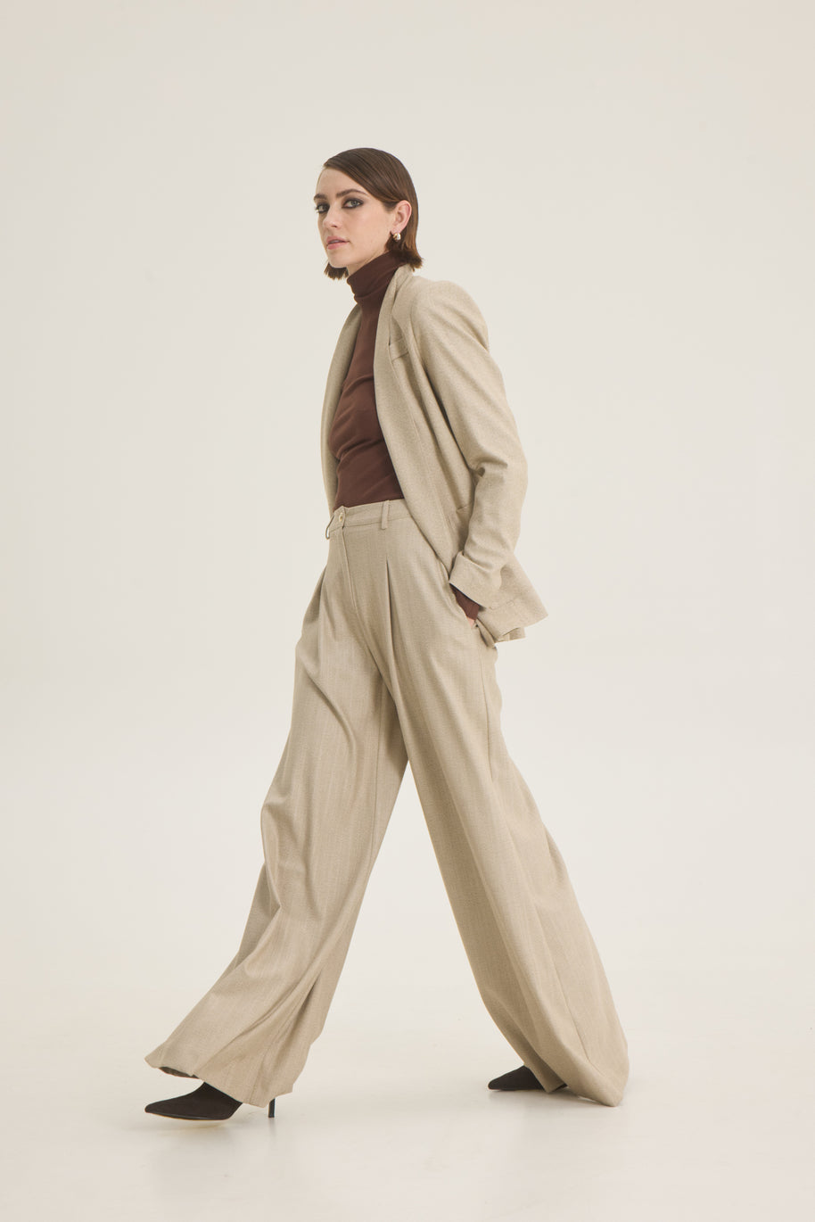 Wide leg trousers