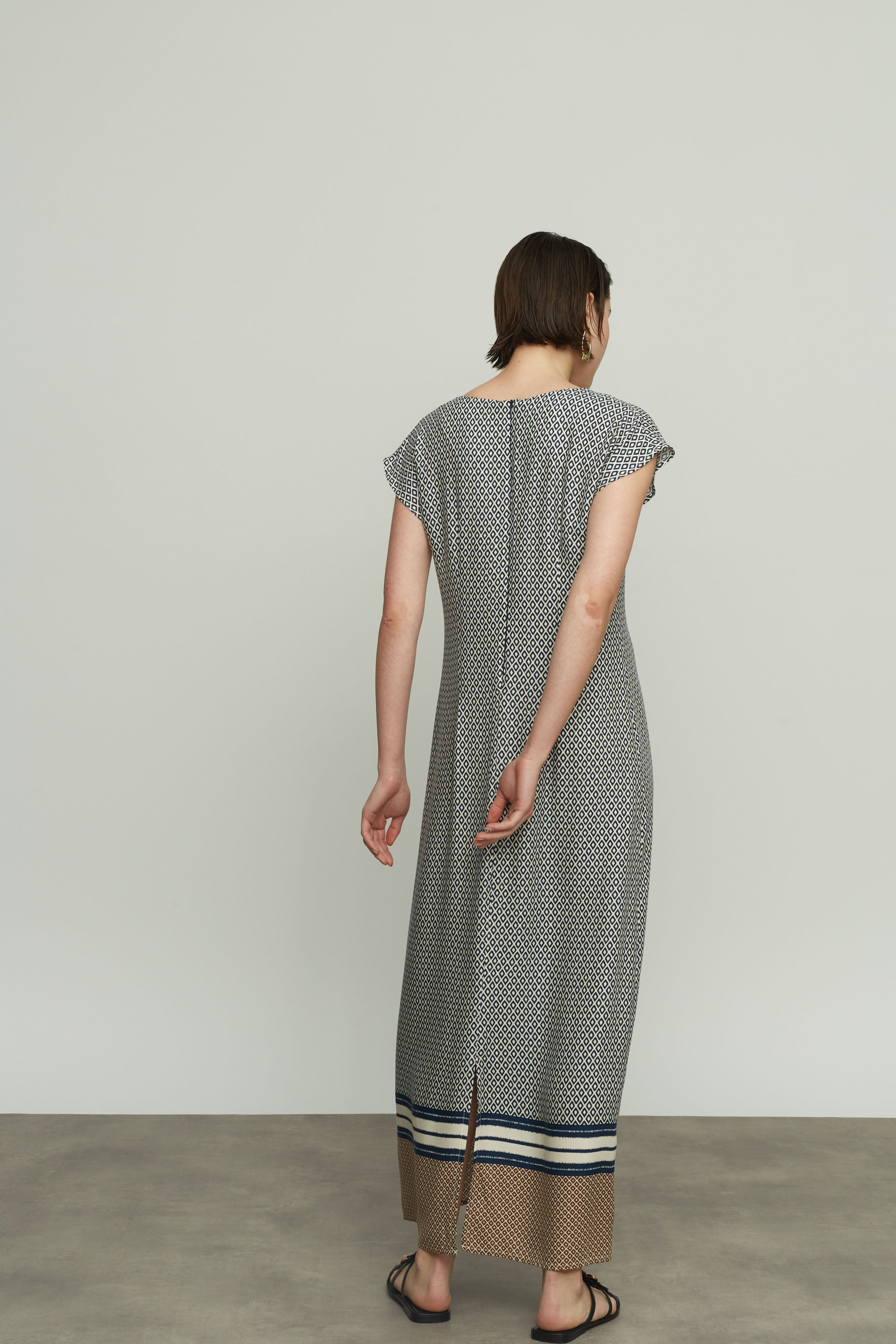 Long Dress with Neckline