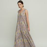 Dress in a Wide Line