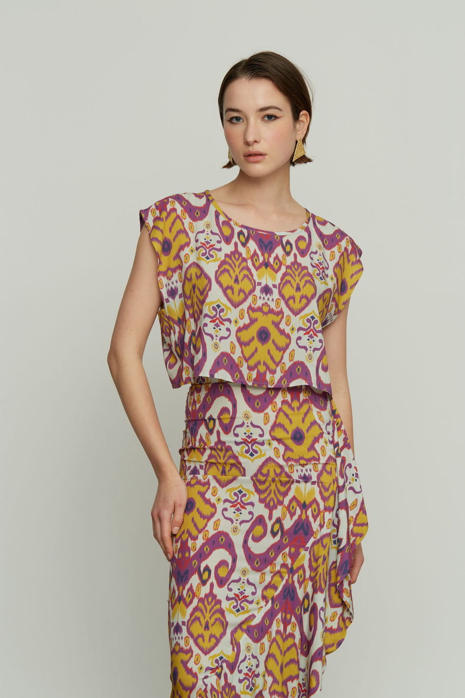 Short Blouse with Patterns