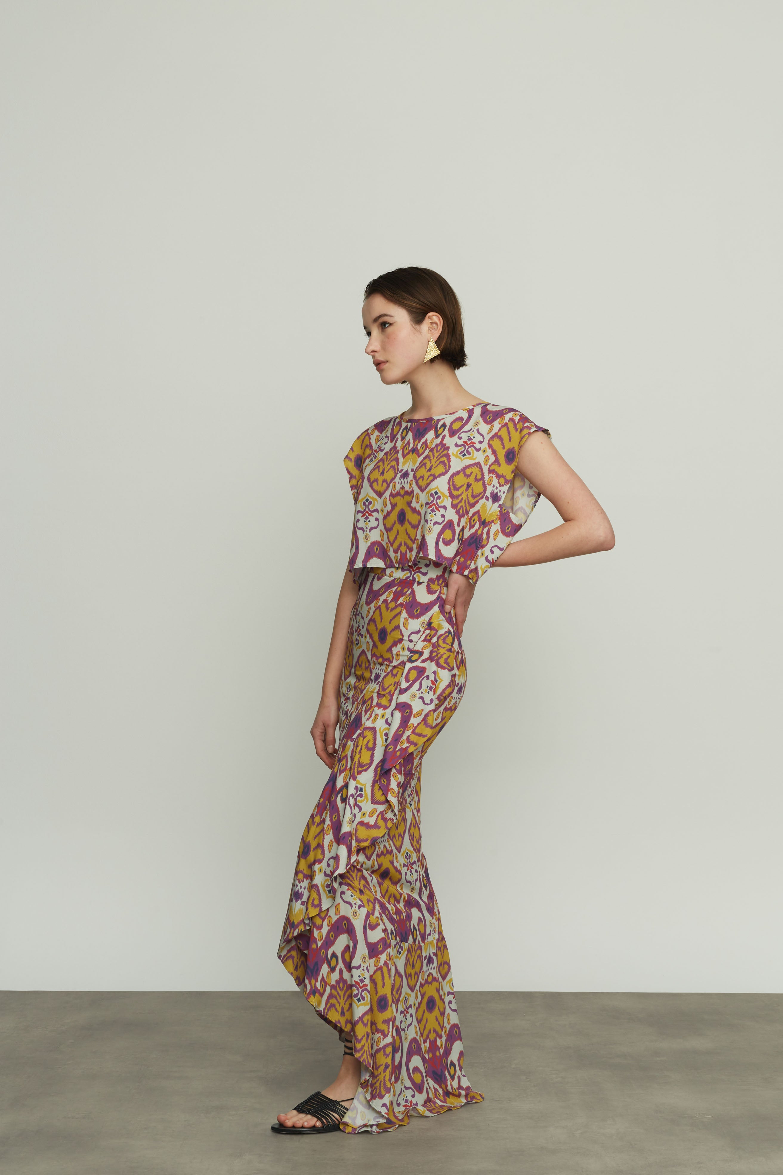 Φούστα με Βολάν στο Πλάι