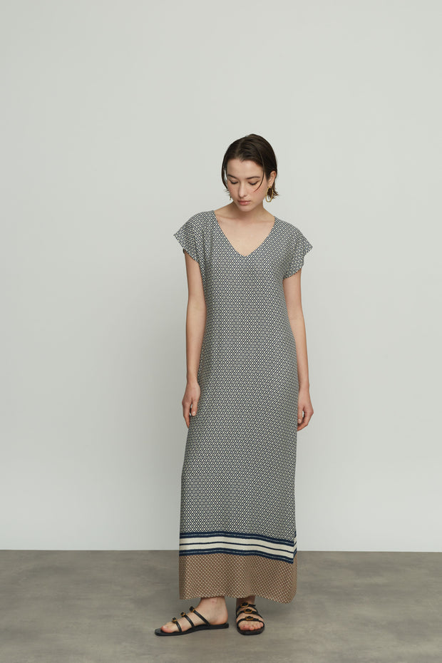 Long Dress with Neckline